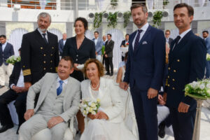 ZDF, 21.50 Uhr: „Kreuzfahrt ins Glück – Hochzeitsreise nach Kreta“